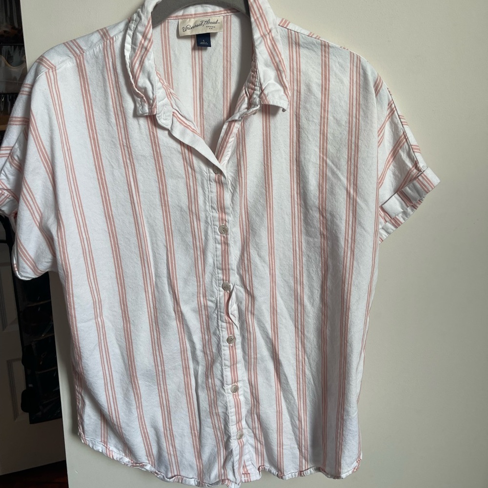 Universal thread spring top